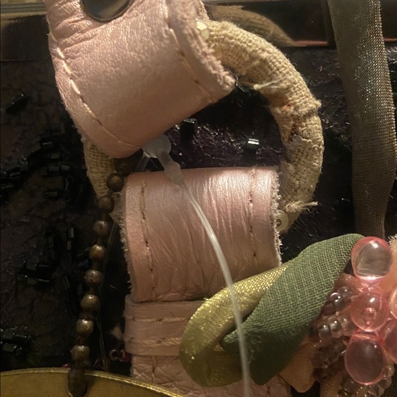 Mary Frances Floral Embellished Shoulder Bag NWT,unbranded chain & MF Dust bag - Picture 12 of 13